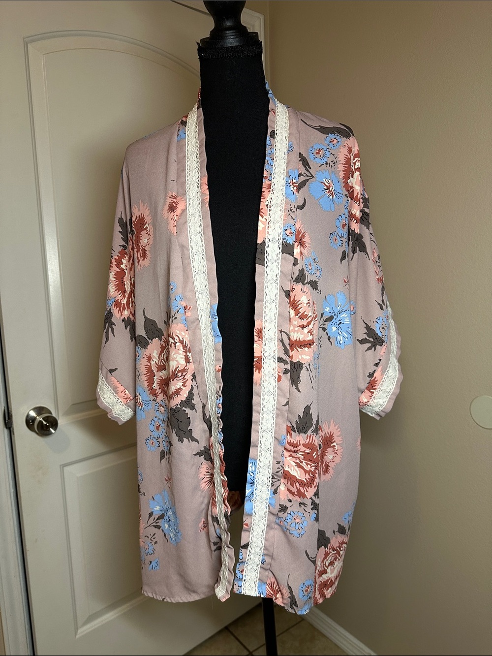 Liberty Love Taupe Floral Lace-Trim Kimono with Blue & Coral Blooms